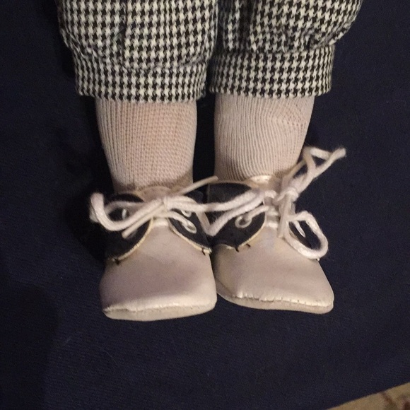 Porcelain Doll - Picture 7 of 8